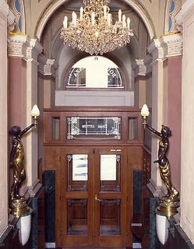 Hotel Bohemia Plaza 4*
