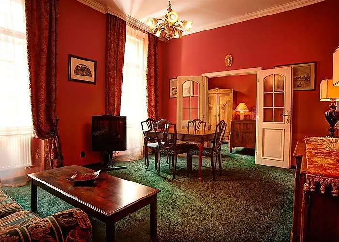 Bohemia Plaza 4*