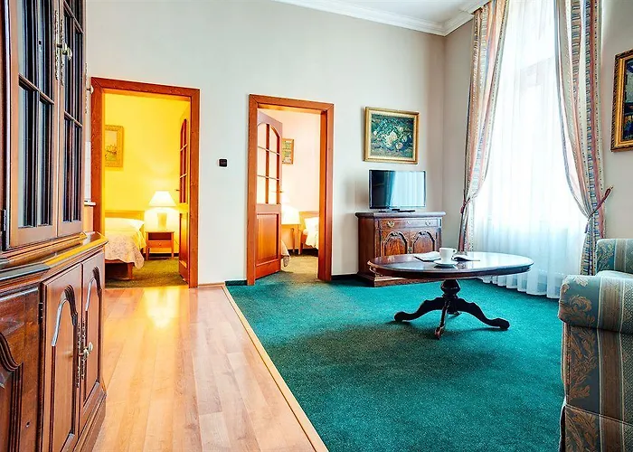 Bohemia Plaza 4*