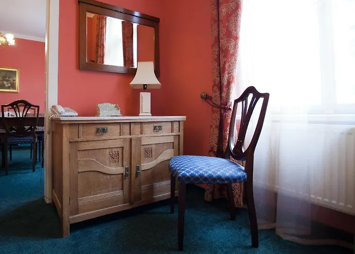 Bohemia Plaza 4*